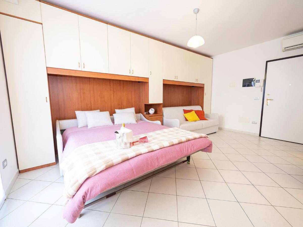 Apartamento Terrazza Del Gelsomino With Terrace And Open View Borghetto Santo Spirito Exterior foto