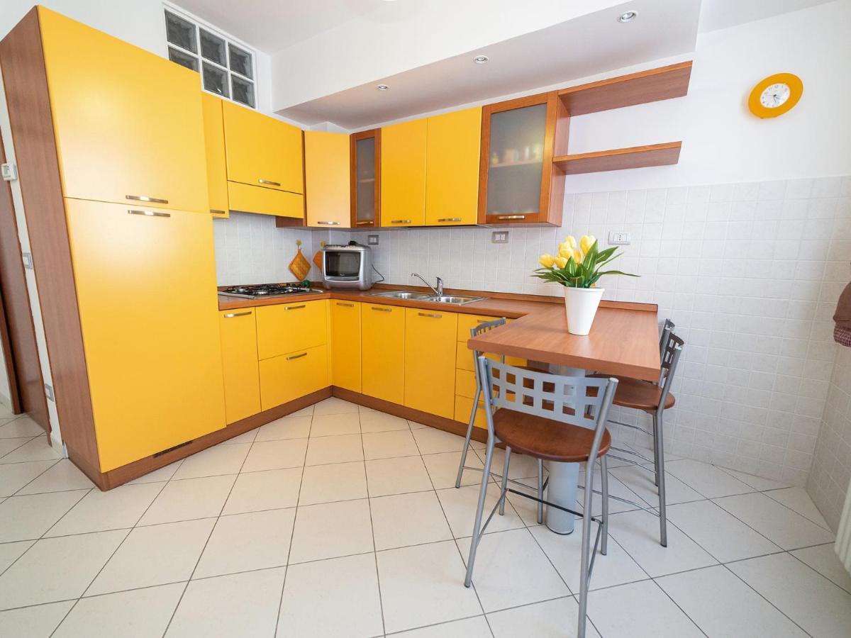 Apartamento Terrazza Del Gelsomino With Terrace And Open View Borghetto Santo Spirito Exterior foto